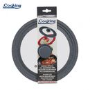 Capac sticla cu margine din silicon ajustabila pe 3 dimensiuni 22/24/26 cm. gri, cooking by heinner,  Oale si cratite | electropc.ro