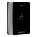 Cititor de carduri hikvision ds-k1102am, pro series, suporta caduri mifare frecventa: 13.56 mhz, conectivitate: rs-485 si  protocol wiegand (w26/ w34), distanta de citire: ≤ 50 mm, led stare, beeper, watchdog, alimentare: 12 vdc, dimensiuni: 121 mm × 86.5,  Cititoare | electropc.ro