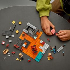 Bastionul din nether, lego 21185,  Seturi de constructie | electropc.ro