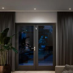 Senzor de contact philips hue secure, zigbee, automatizare lumini, montare usi/ferestre, ip20, 70x22x20mm, alb, baterie cr2,  Accesorii iluminat de interior | electropc.ro
