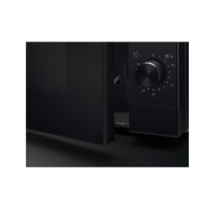 Cuptor cu microunde electrolux emz421mmk, volum brut 21 litri; volum net 20 litri; 5 trepte de putere; putere microunde 800 w; grill; putere grill 1000 w; avertizare sonora; diametru platan 270 mm; timer mecanic; negru,  Cuptoare cu microunde | electropc.ro