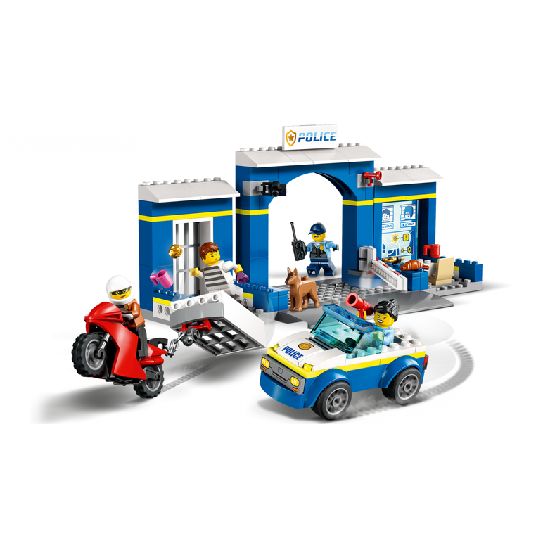 60370 urmarire la sectia de politie,  Seturi de constructie | electropc.ro