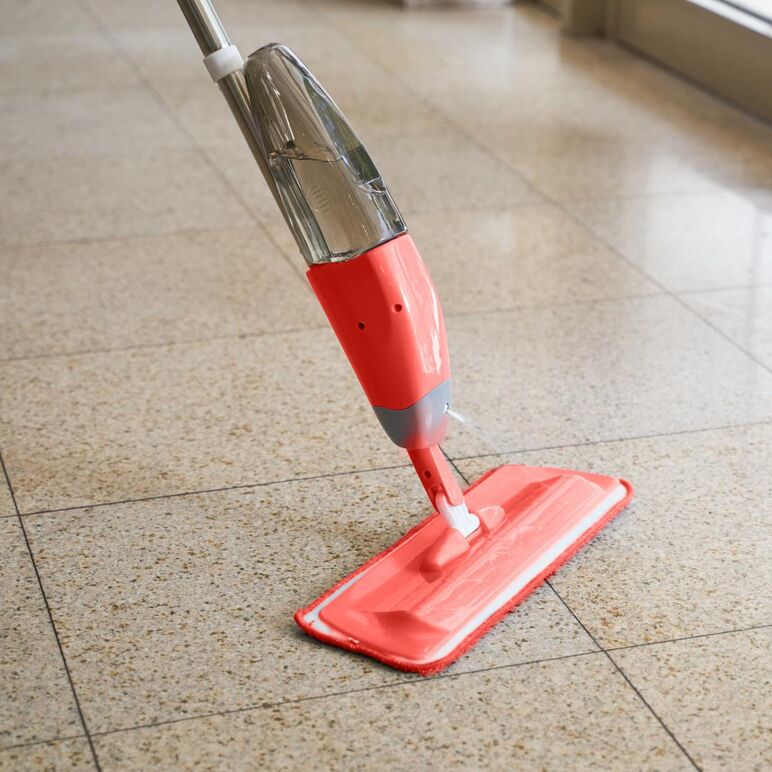 Mop super  easy spray cu rezervor detasabil ,126 x 38 x 12 cm; rosu,vanora home,  Maturi & Mopuri & Galeti | electropc.ro