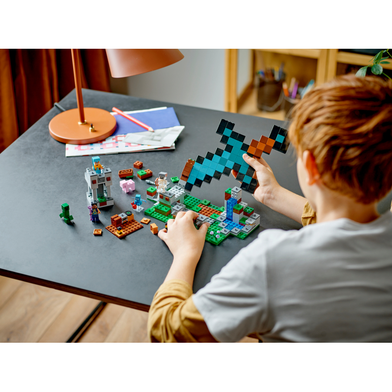Minecraft, avanpostul sabiei, lego 21244,  Seturi de constructie | electropc.ro