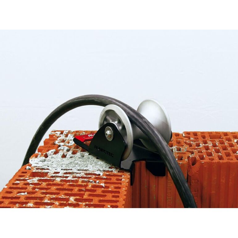 RUNPOTEC ghidaj cablu cu 1 rola pentru muchii si colturi, diametru rola - 130 mm, diametru cablu - max 100 mm, 10156,  Sisteme de tragere a cablurilor | electropc.ro