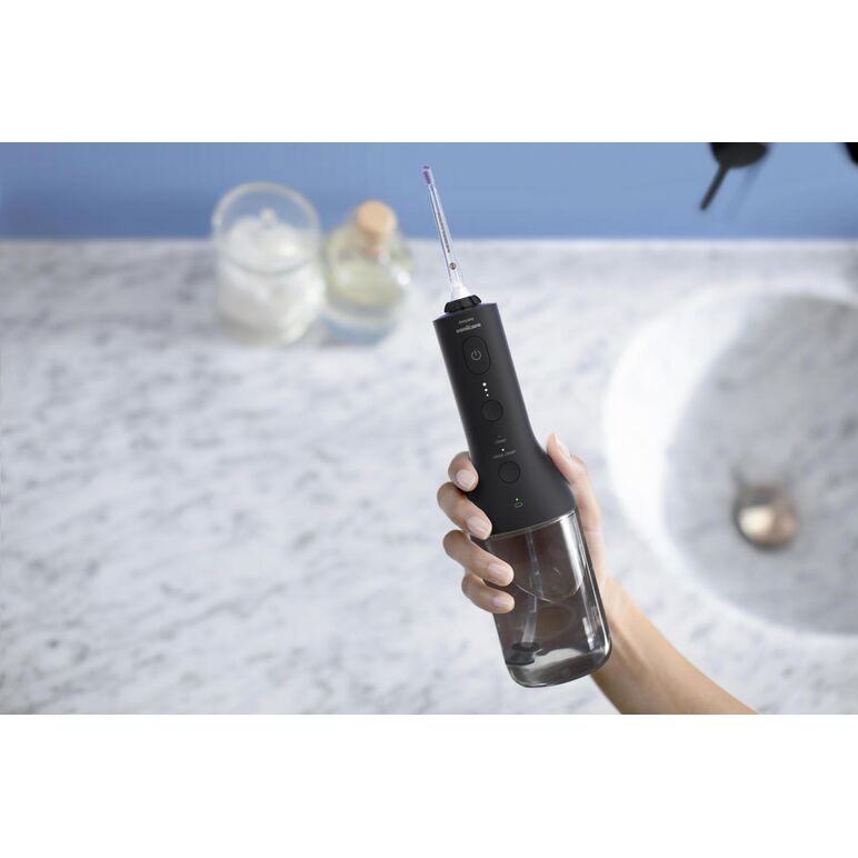 Irigator bucal philips sonicare cordless power flosser 3000 hx3826/33, tehnologie quadstream, portabil, 2 moduri de curatare, 3 niveluri de intensitate, 2 x capete de curatare si 1 x husa transport, negru, l x a x i (mm) 92x134x247,  Periute electrice de dinti | electropc.ro