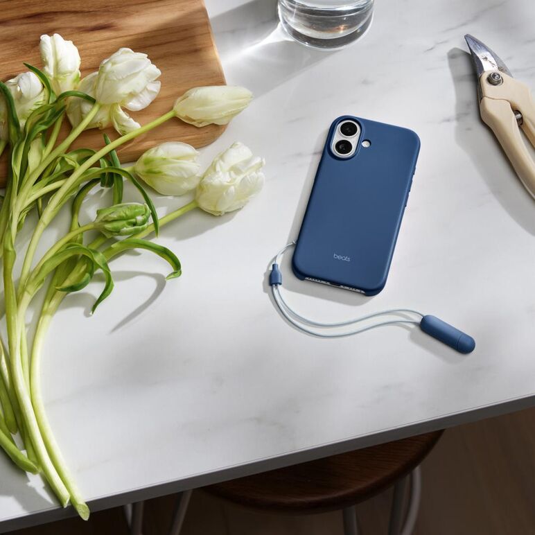 Beats iphone 17 kickstand case with magsafe and camera control - bedrock blue,  Alte accesorii | electropc.ro