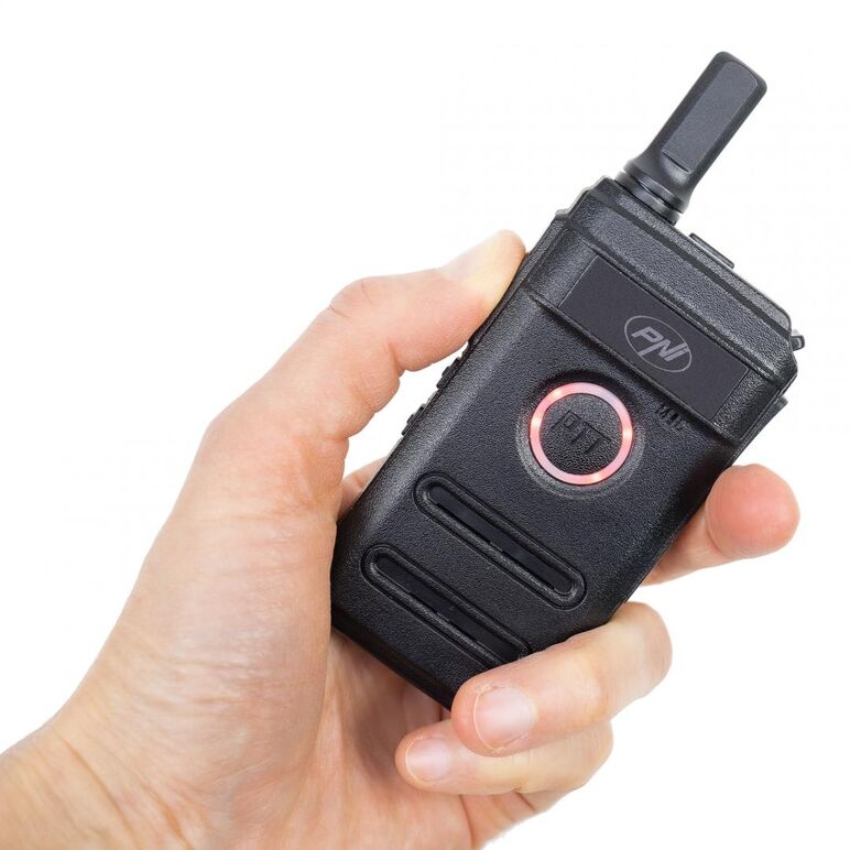 Statie radio portabila pni pmr r10 pro, 446mhz,0.5w, monitor, scan, coduri ctcss dcs, distanta de lucru: 5km, 16 canale, putere de emisie: 0.5w,  acumulator li-ion 3,7 v (1500 mah), dimensiuni: 52 x 20 x 122 mm (antena inclusa), greutate: 88g,  Radio cu ceas & portabile | electropc.ro